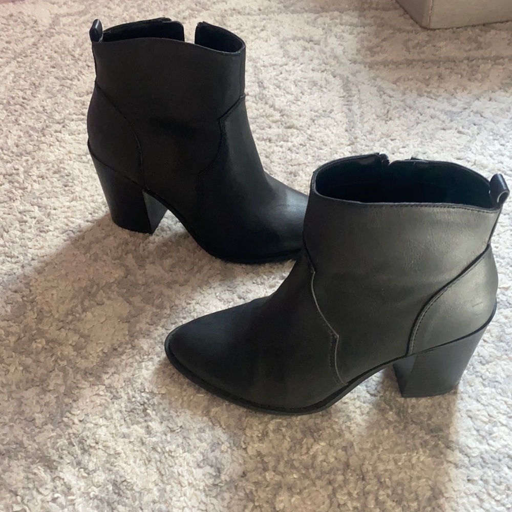 Black western express booties